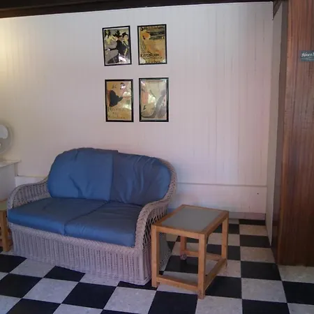 Les Barthes Holiday home *